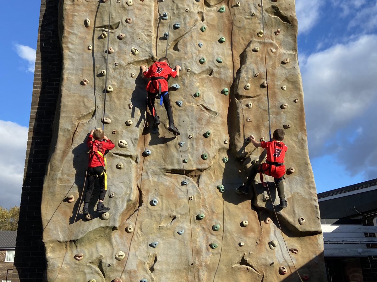 CadisheadRhinos's tweet photo. Our U9s team along with their coaches, had a great team building session down at Irlam Fire Station Community Climbing Wall 

The kids had an amazing time and want to thank their instructor Vanessa for a brilliant afternoon. 

@DavePike77 @MatLee85 @GenAddict1 https://t.co/zVTCrxyNg9