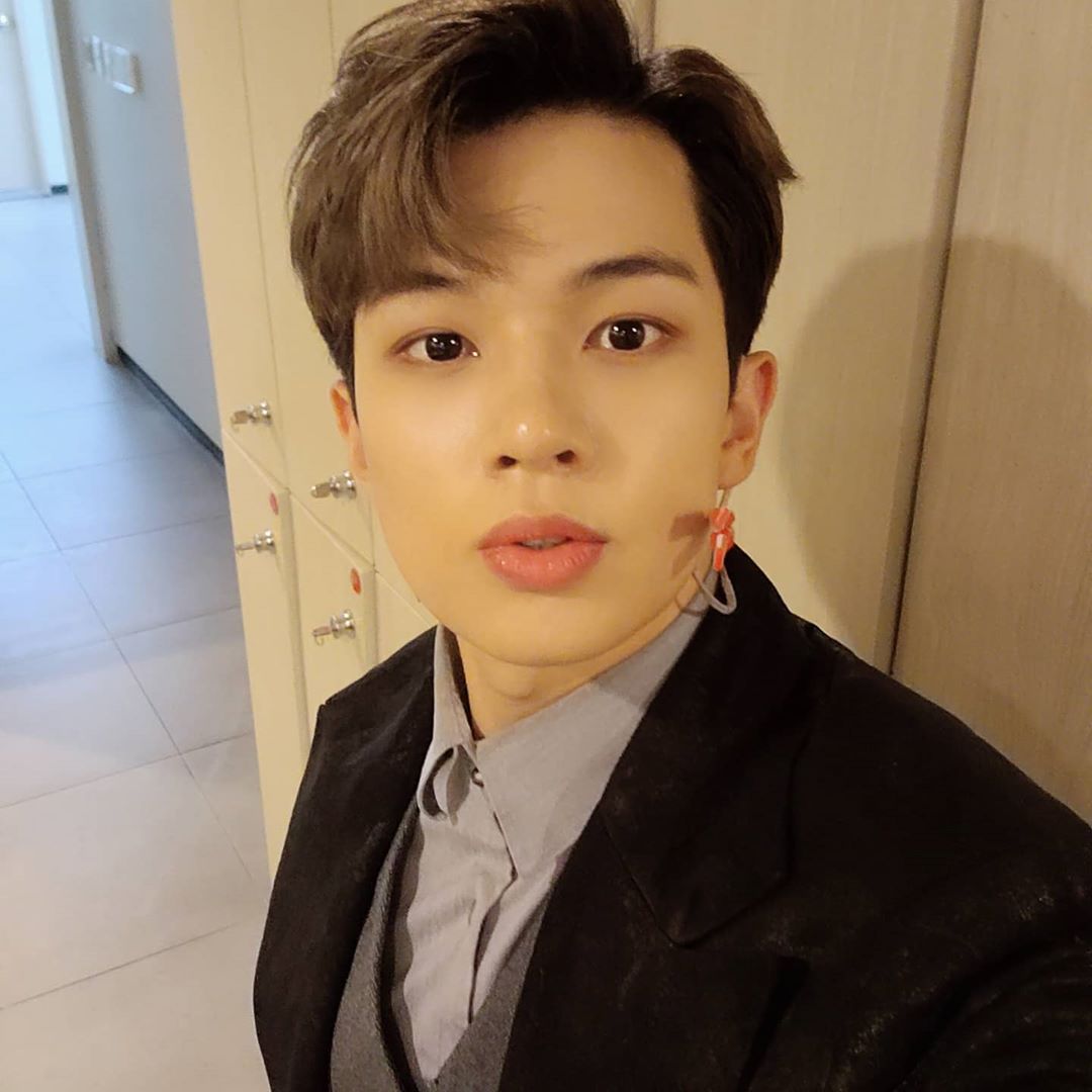 nflyingturkey's tweet photo. 280920| Hweseung Instagram Güncellemesi
Mutlu olduğum Amoroso♥
.
.
.
#NFlying #S #YooHweseng #YooSB #müzikal #FlameofSonata #Amoroso #bütün #izleyicilere #teşekkürederim #çokçalıştınız #dahibestekarın #güncellemesi https://t.co/29crD98wDb