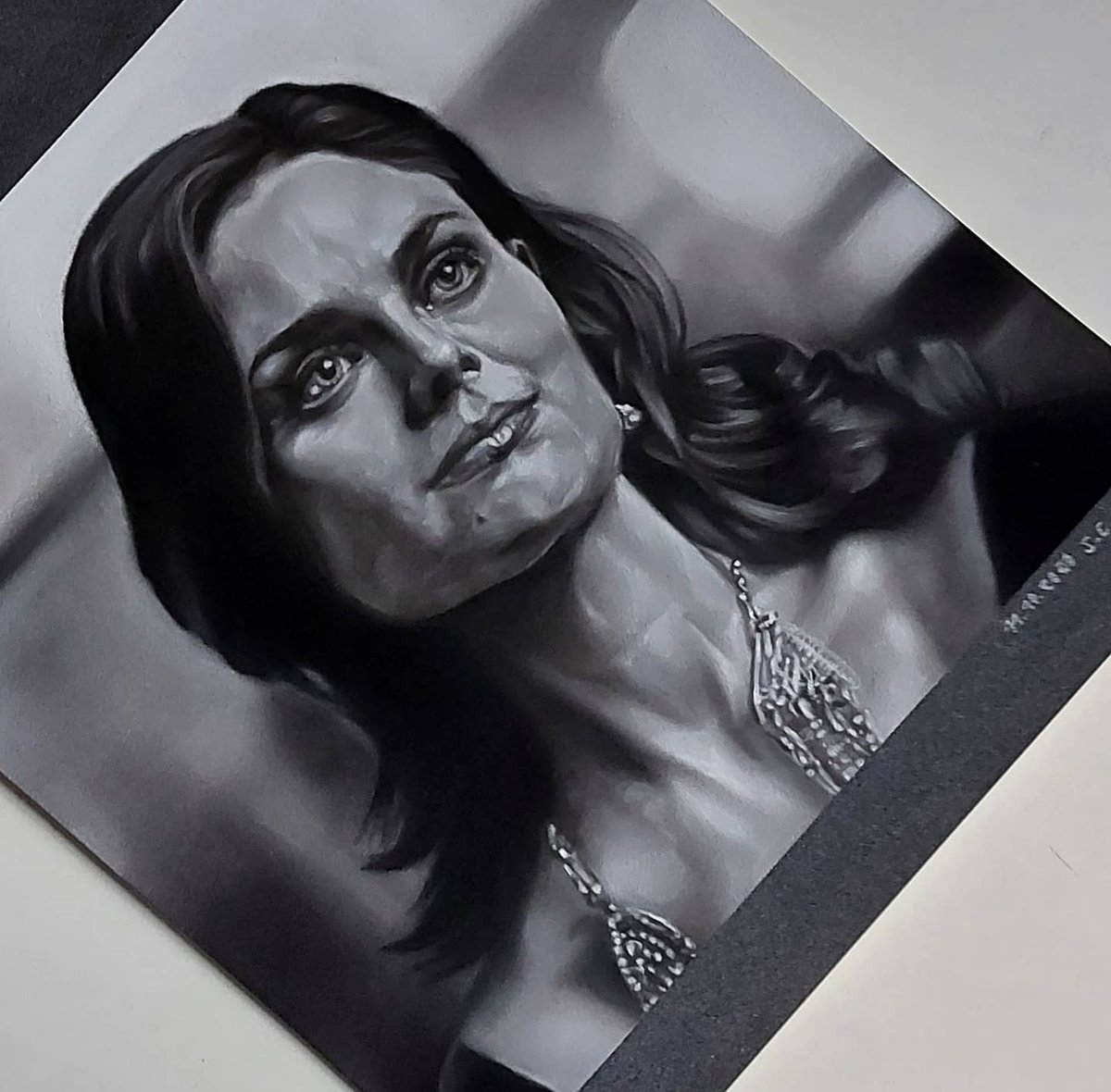 tempescreation's tweet photo. Happiest brithday to you @emilydeschanel 

Can't find words for the way you've been inspiring me for quite some time now.. I'm beyond grateful for that and even more grateful for creating such things in honour of you.

Just and only the best for you🤍 https://t.co/IrARSjudbB