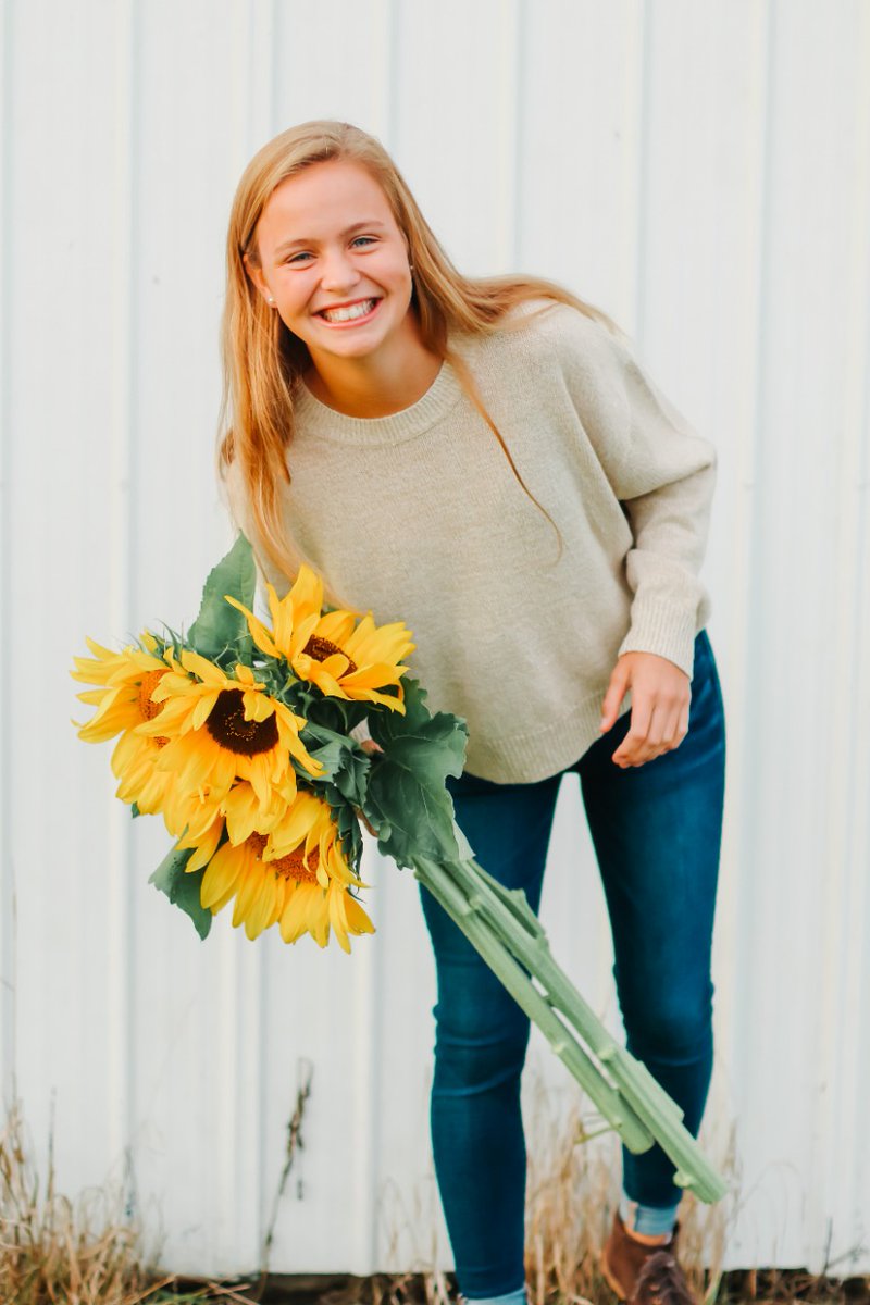 Sent out this beautiful gallery this weekend. We loved working with you, Sarah! 😍 

Visit our website to book your session today! #seniorpictures #minneapolisphotographer