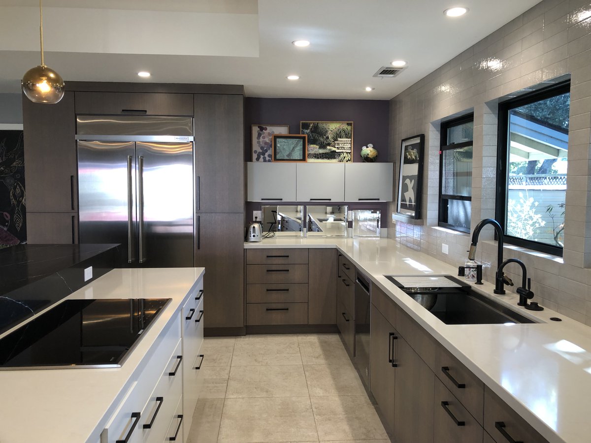 JKretschmerAIA's tweet photo. For the next 5 days, we will be highlighting some of the J. Kretschmer Kitchens we were honored to design and build like this beautiful modern kitchen with built-in cabinets all around it! #architecture #kitchen #beautifulkitchen #design #interiordesign #kitchenarchitecture https://t.co/yQjGMbz8Qo
