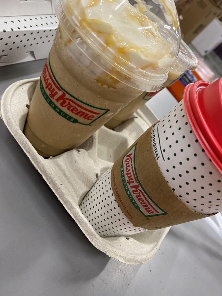 This weekend started with donuts and coffee for the cashiers and friends! 🧡