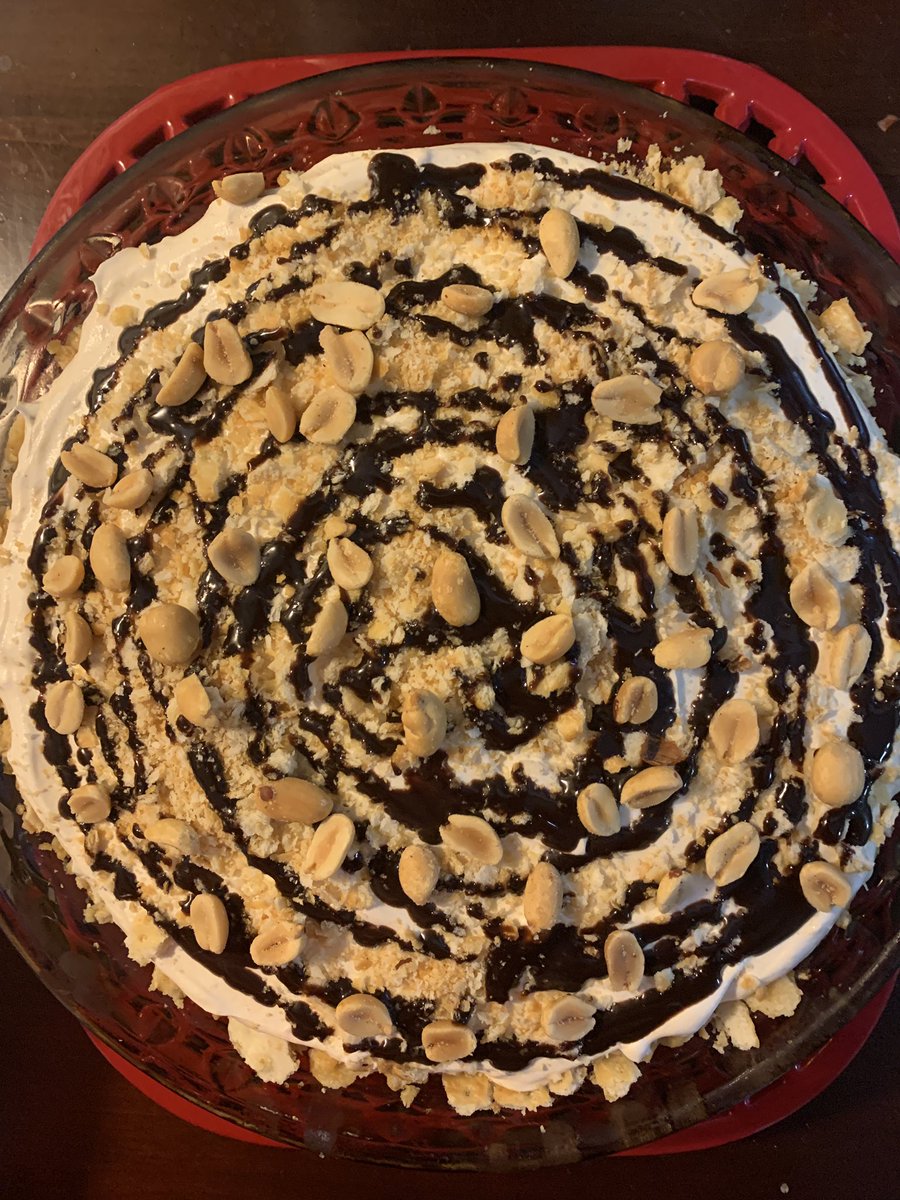 BigBlue0225's tweet photo. @SteveDoocy you’re cracker crust peanut butter pie is a BIG HIT at The Hill’s house in Bethel, CT today! Can’t wait to try some more recipes from Happy in a Hurry Cookbook! https://t.co/U40SG6gHlL