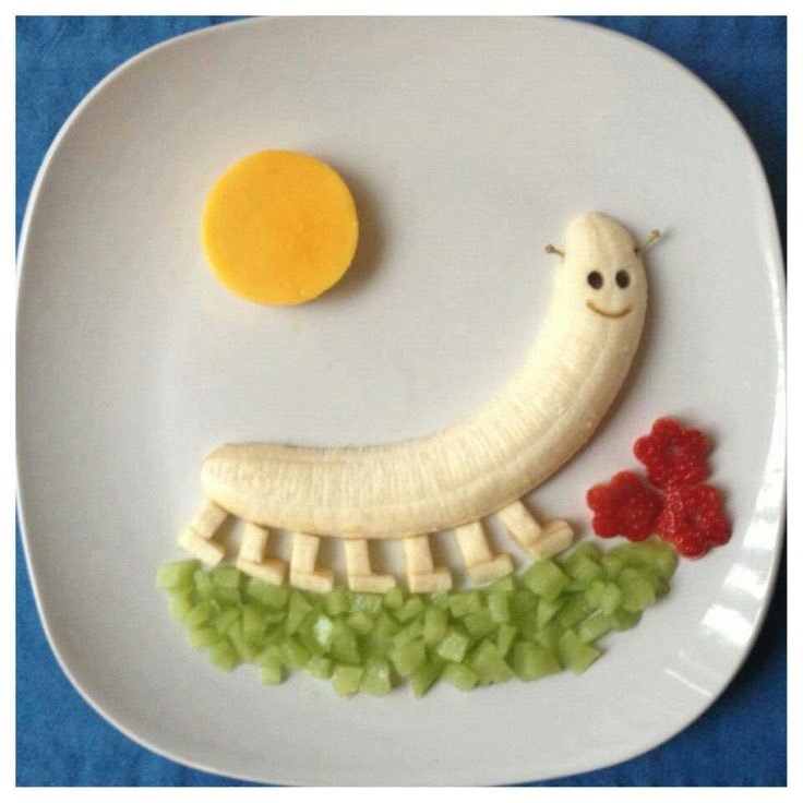 ClaraAlvarez_00's tweet photo. Aquí os dejo algunas imágenes de cómo podemos animar a los más peques a comer fruta😊 https://t.co/tP5UUiyBvS