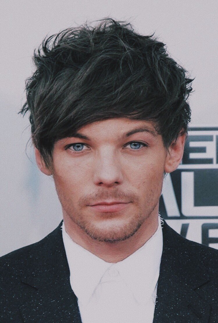 i just think that louis tomlinson wearing a sparkly suit, a thread