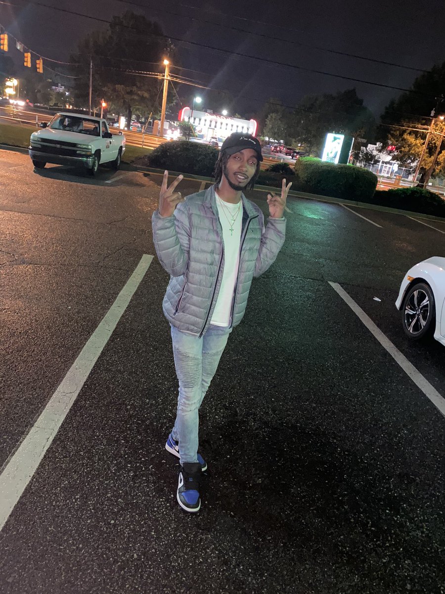 _iDoWhatever's tweet photo. I’m the shit without you &amp; you know that. 🌚 https://t.co/DboY0UlzxY
