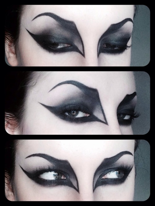 Dramatic Eyeliner Goth