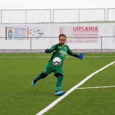 javicanana's tweet photo. #NuevaFotoDePerfil
Ganas de fútbol 💪en este año tan difícil,pero con la ilusión de un niño 👏!!!#JC13 https://t.co/LbQmTuncwv