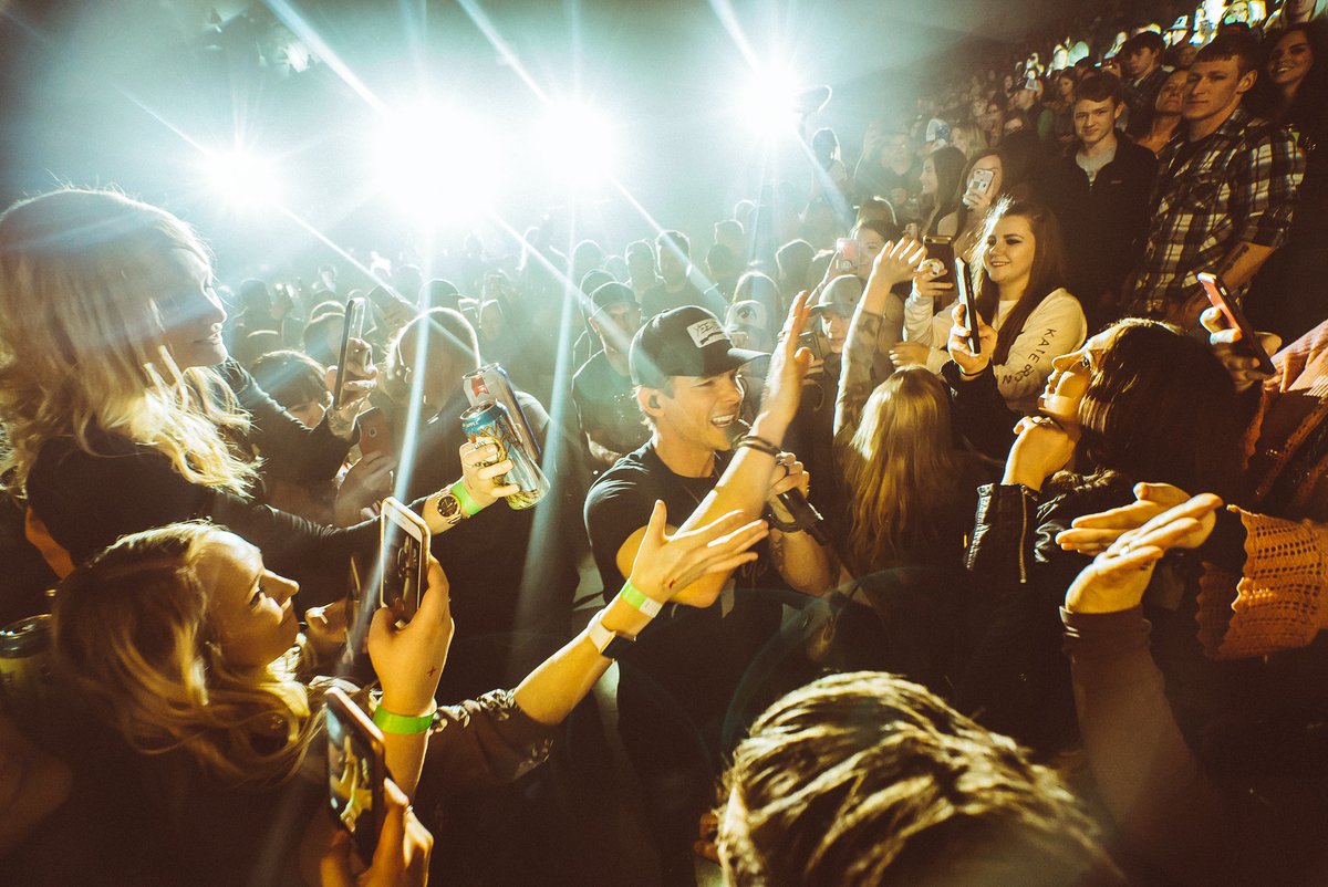 No more rules! We decided we’re completely open for business. No masks, no distancing, just fun. See the pic? No problems!
And then I woke up from the dream and remembered that pic was from 2019 🤪
how many of y’all just had a panic attack?? Joking is legal in most states right?