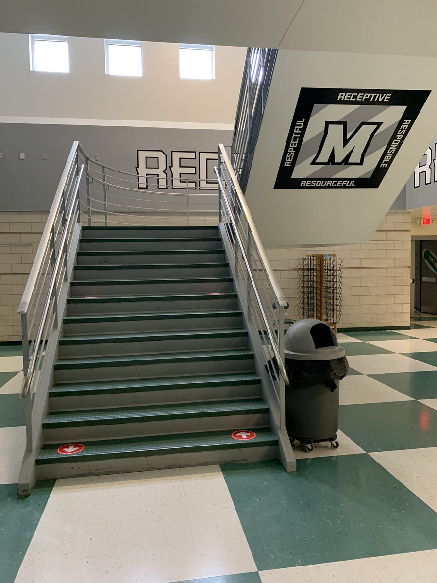 psutton729's tweet photo. Murray students we are ready for you to return in Plan B this week! #charlespmurray #PowerInChange https://t.co/DYBrL9znLQ