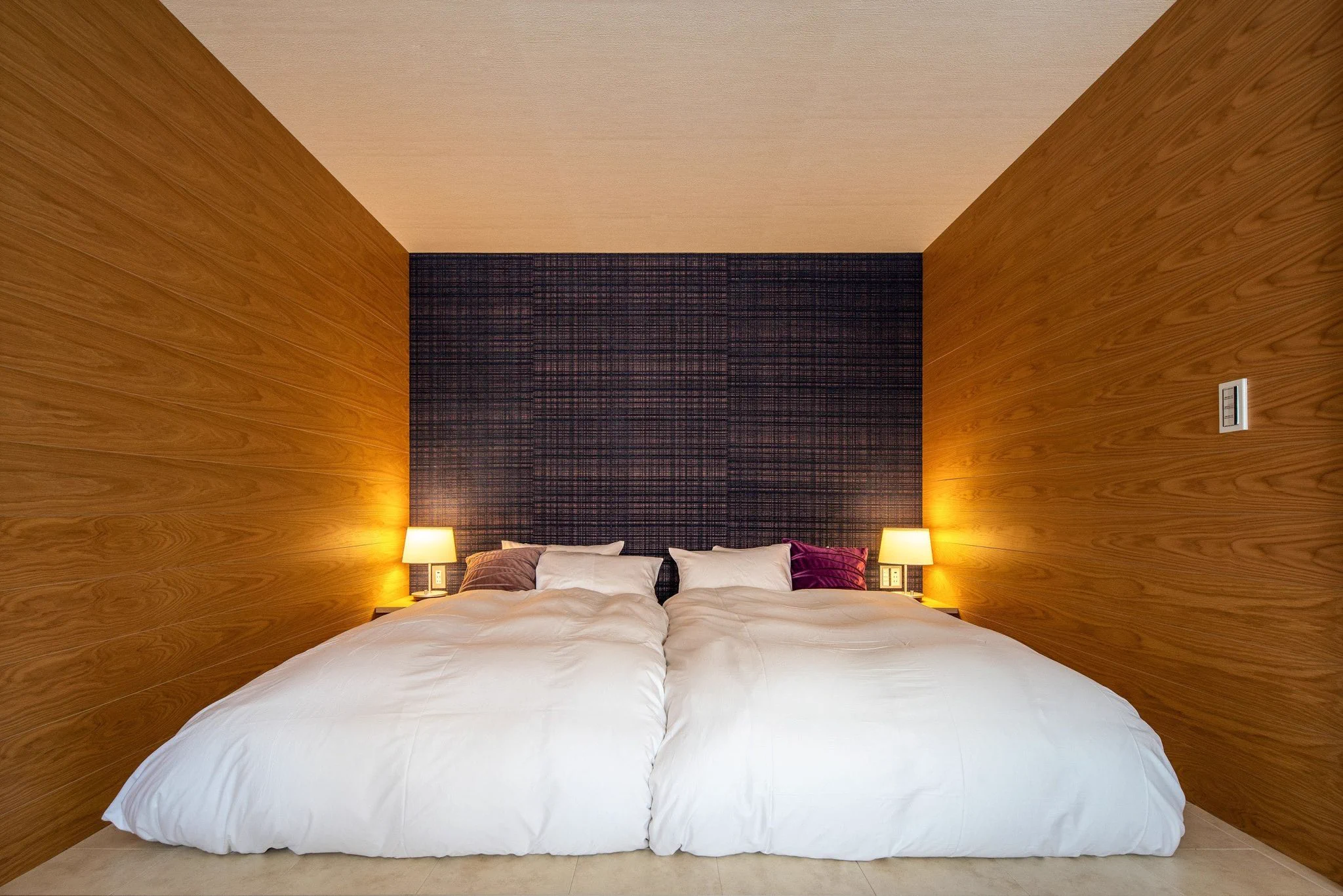 モダンな客室、クラフトビールやハーゲンダッツなどが無料のバーラウンジ… 京都の「La Viola」が凄い！！