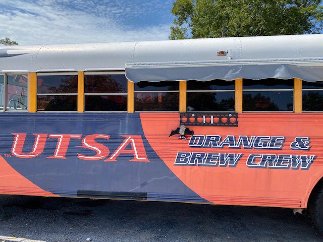 BatholomewBDT's tweet photo. Bat does the bus—the UTSA bus!
#batdoesthat #batdoessat #batdoesutsa #batober #UTSA #batdoesthebus https://t.co/w1R3qa8f4c