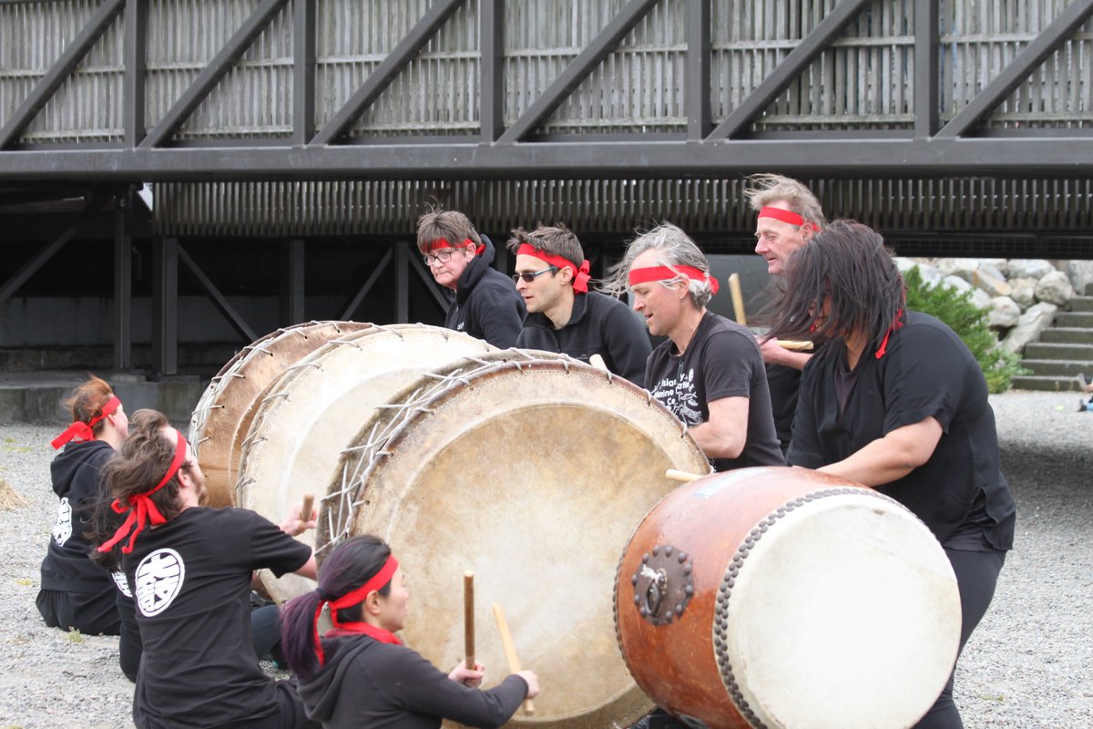 A few very eager first time performers joined us on stage at the Harbourside Market yesterday. It turned out to become quite a memorable day as their performance wasn't the only thing that blew us away 🌬.