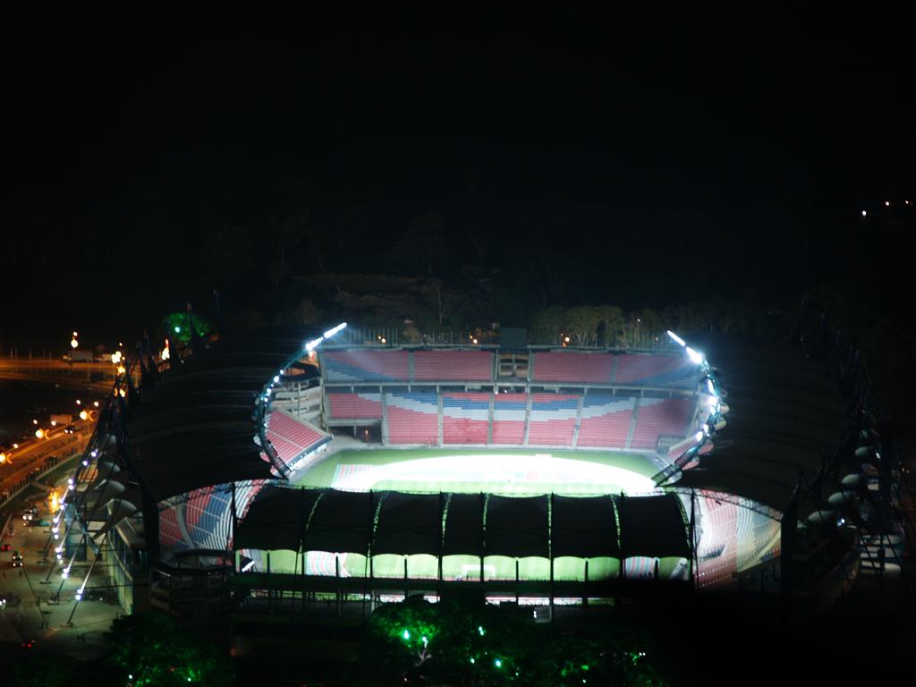 jpeseteiroDT's tweet photo. Cuál debe ser la casa de la selección tomando en cuenta la situación país?

Like: Olímpico de Caracas 

RT: Pueblo Nuevo

Comenta: Metropolitano de Mérida. https://t.co/XY4DuyIvpk