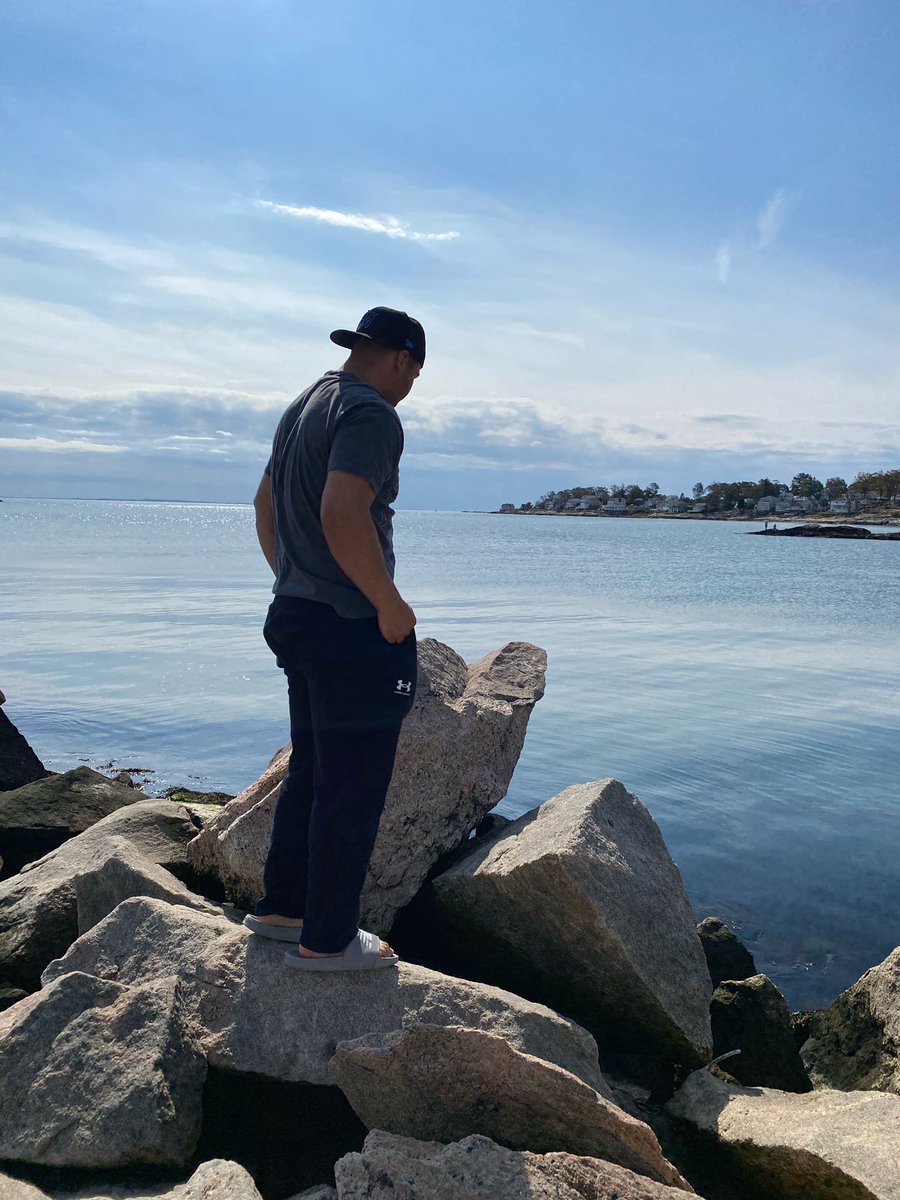 AlanisSteven's tweet image. I felt like I was 20ft off the ground smh