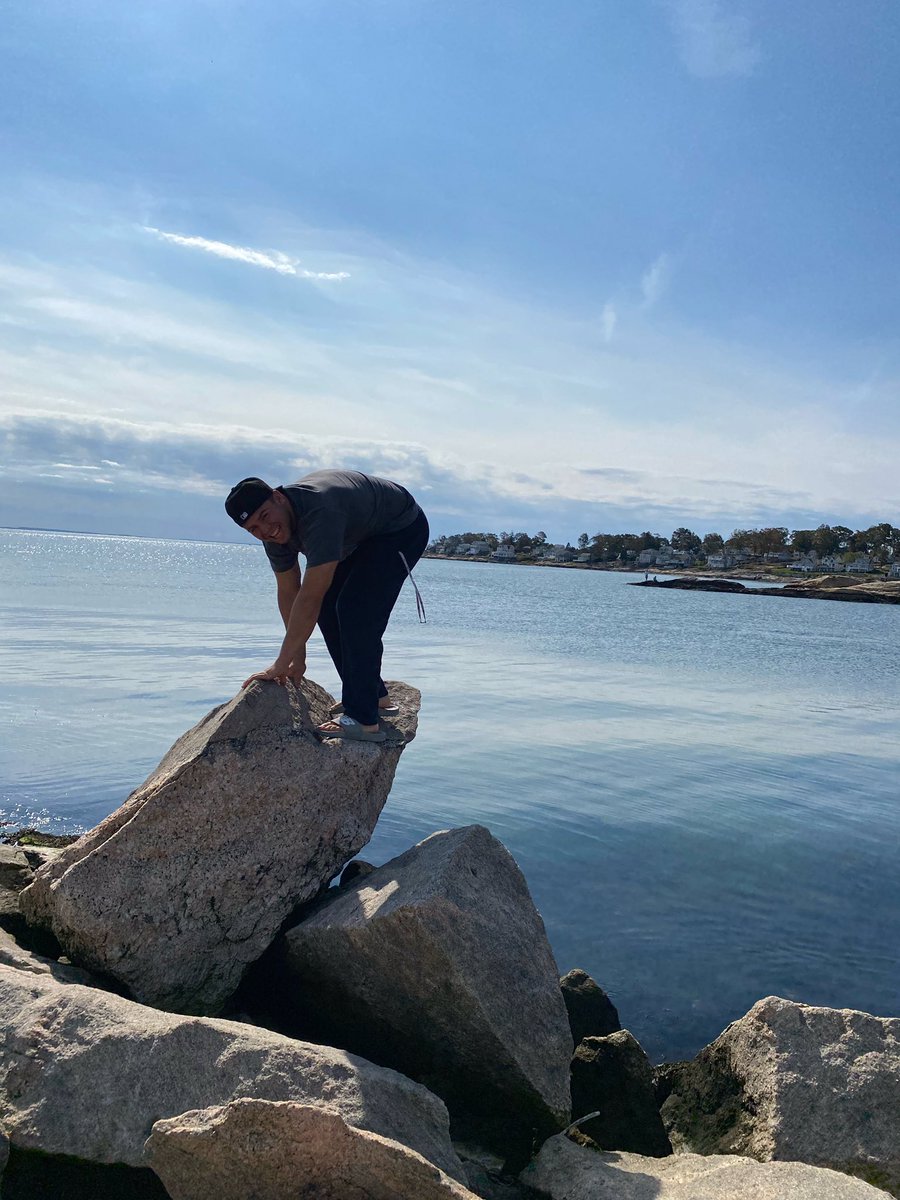 AlanisSteven's tweet image. I felt like I was 20ft off the ground smh