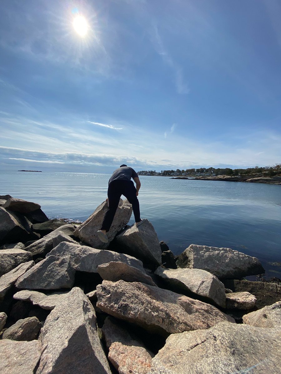 AlanisSteven's tweet image. I felt like I was 20ft off the ground smh