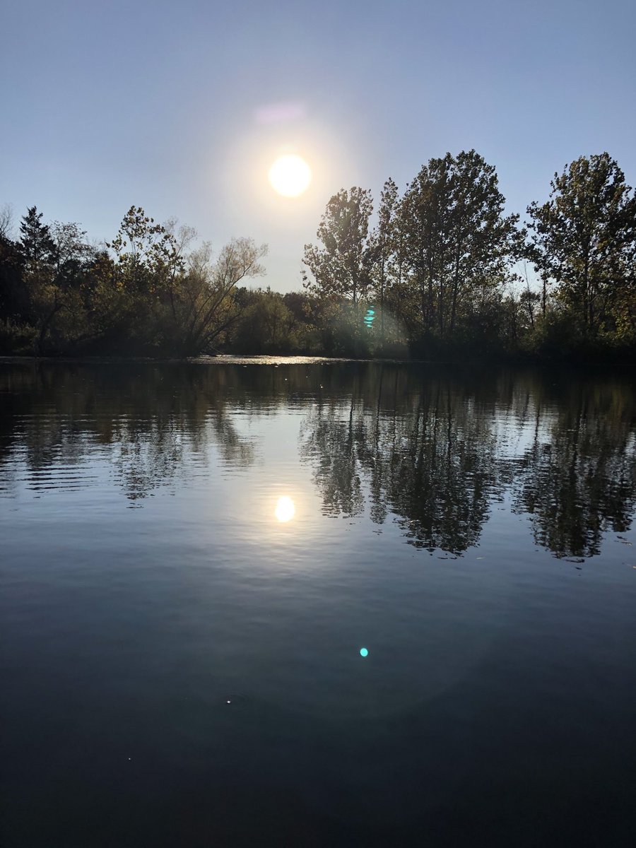 Warm sunshine and gentle breeze. #sunreflection