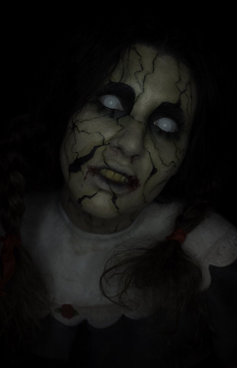 MartaPeca's tweet photo. Twitter, haz tu magia. 

(Propuesta para el concurso #TheHauntedDollHouse de @nyxcosmetics_es y @mimles_makeup ) #Dollsearch #dollsearchspain https://t.co/dSQKZIDNWL