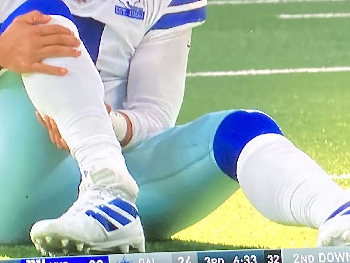Krush59's tweet photo. Dak Prescott’s ankle 🤮🤮🤮🤮🤮 https://t.co/j6Xe3R4RO7