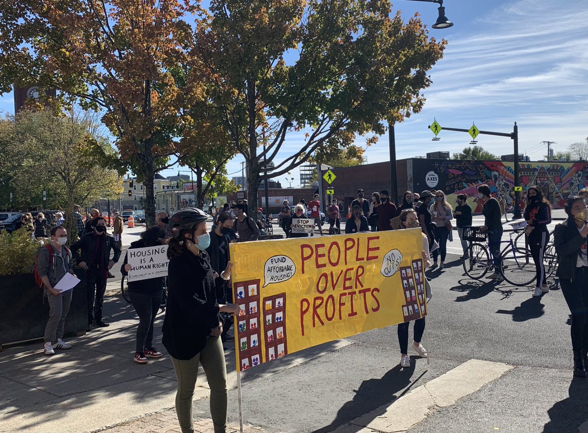 TY Somerville for turning out to the  #HomesForAll March today!We’re fighting for Alva & Estefani. For tenants & homeowners statewide. We see you and we will never leave our neighbors behind. With 6 days until the  #mapoli  #EvictionMoratorium ends, here’s what you need to know: