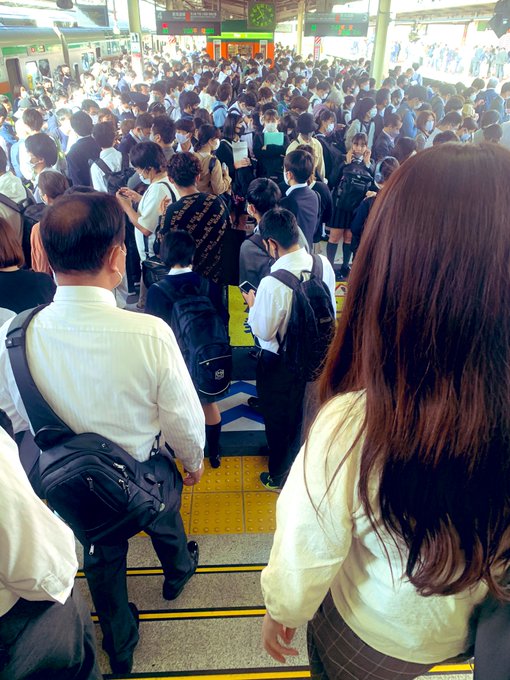 東海道線 平塚駅 茅ヶ崎駅で人身事故 線路に人いた 平塚駅にも警察 現地画像まとめ まとめダネ 東海道線 平塚駅 茅ヶ崎駅で人身事故 線路に人いた 平塚駅にも警察 現地画像まとめ まとめダネ