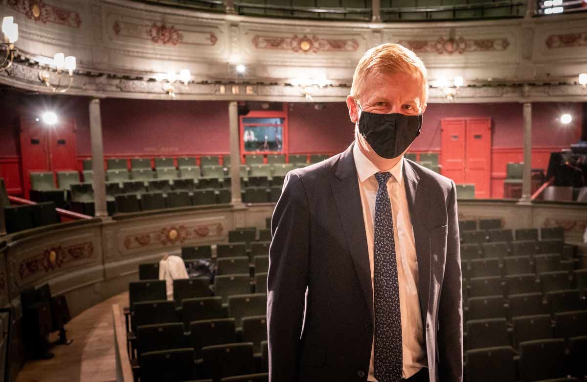 TheStage's tweet image. Venues including @BristolOldVic, @CurveLeicester, @Finborough and @HackneyEmpire have been granted a share of £257 million to help them survive the pandemic, in what is the first money for theatres from the £1.57bn Culture Recovery Fund bit.ly/2SLjuKC