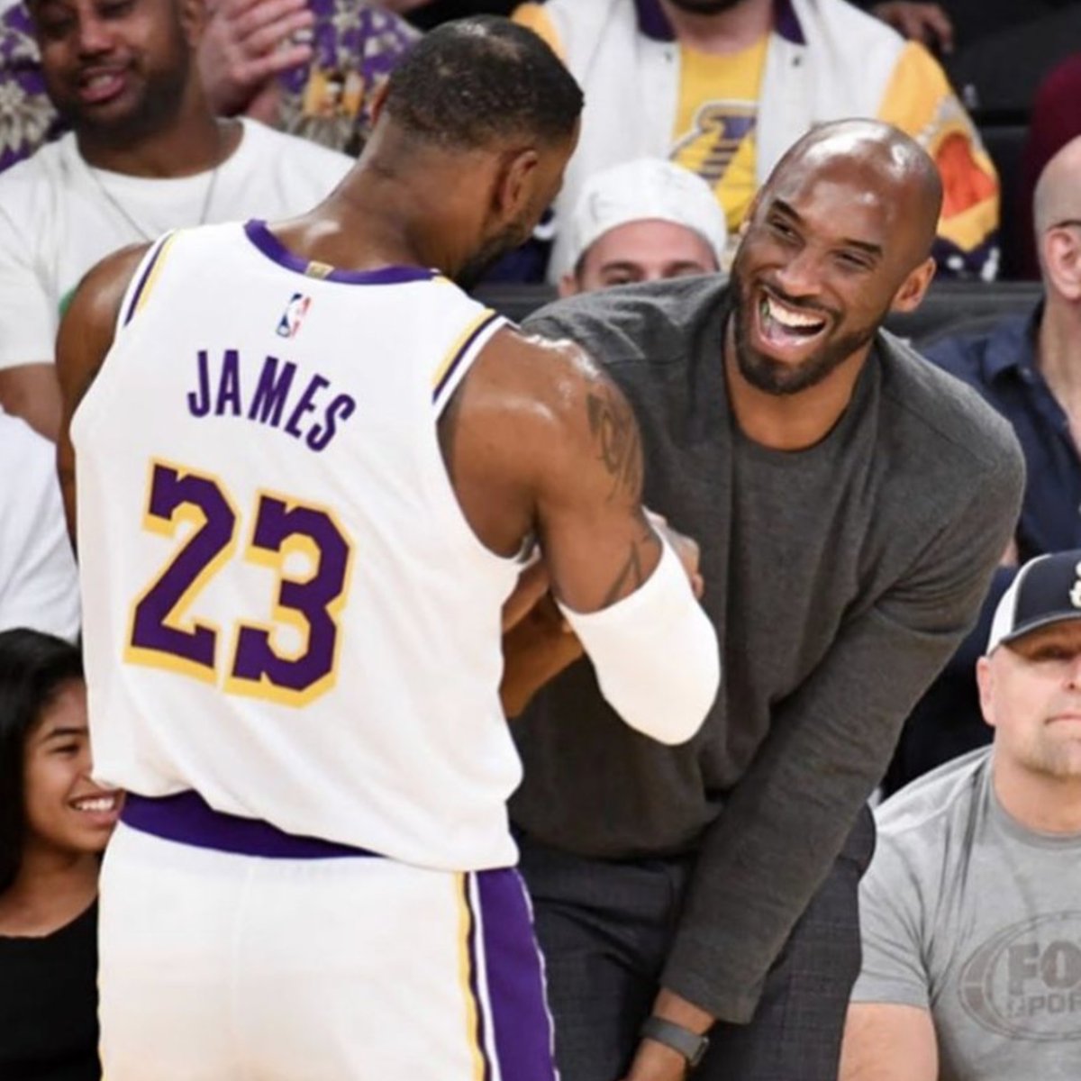 InvictosSomos's tweet photo. Misión cumplida. POR KOBE. #MambaForever https://t.co/6vVhvyLXzI