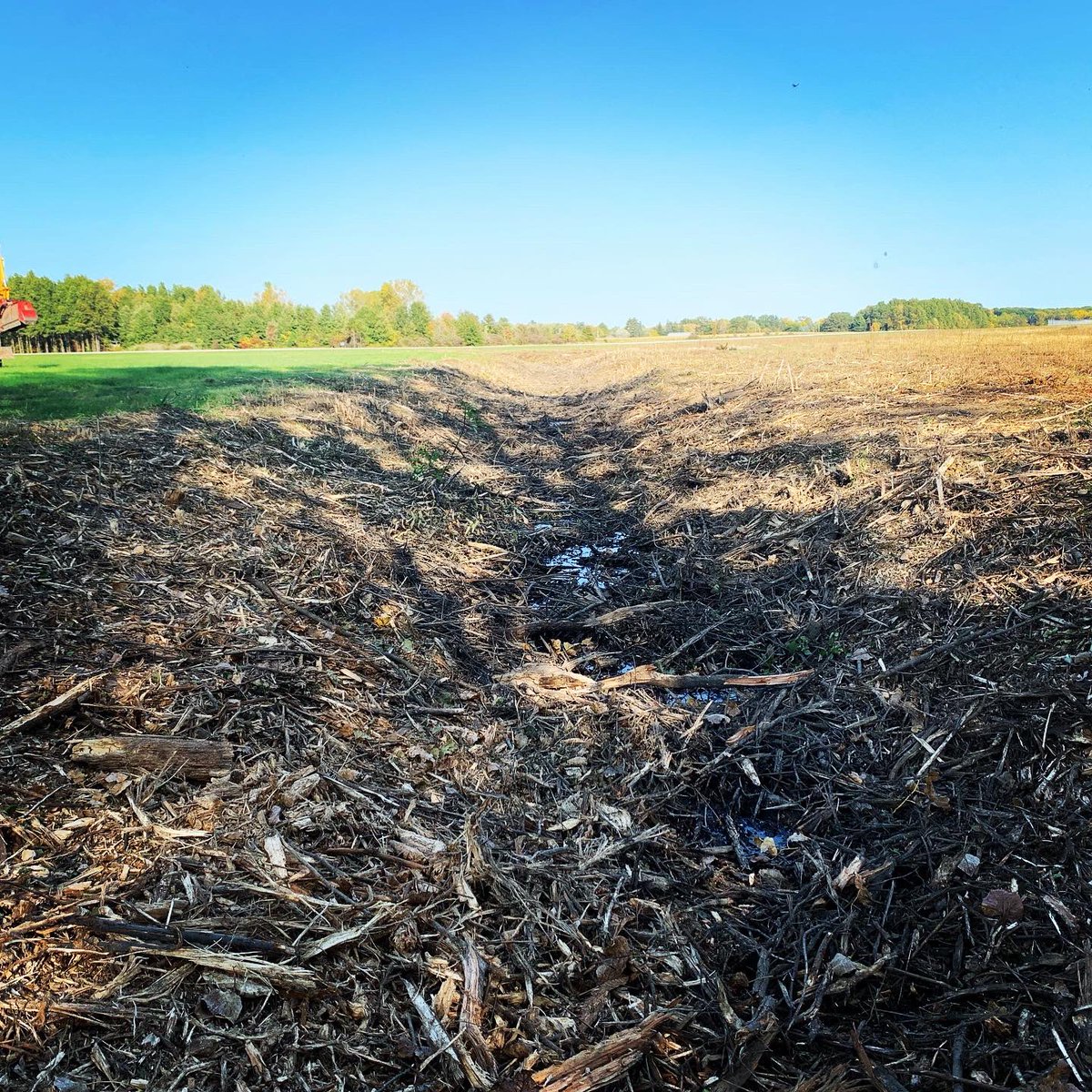 CraigRoth16's tweet photo. Cleaning up overgrown ditches at the Huron County Airport https://t.co/WJKJ1Ct6yF