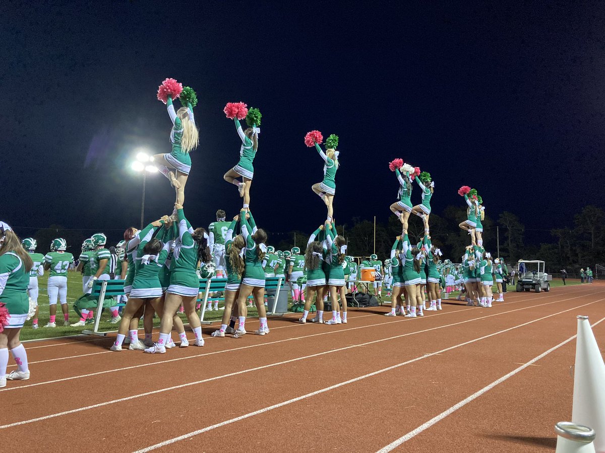 CheerBths's tweet photo. Celebrating the class of 2021 with these spirited Dragons. https://t.co/cspzc01xmH
