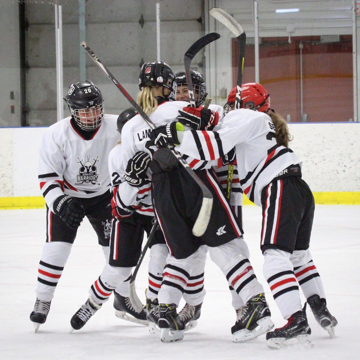 abwarriorshky's tweet photo. #internationaldayofthegirl ๐๐๐ Huge thanks to the organizations who support and provide a place for our athletes to play the game they love! #sheshootsshescores
@HockeyCanada
@HockeyAlberta
@HockeySuperLeag
@EGHA_hockey
@scotiahockey
#fearlessplaymore https://t.co/VCAc2JG7qQ