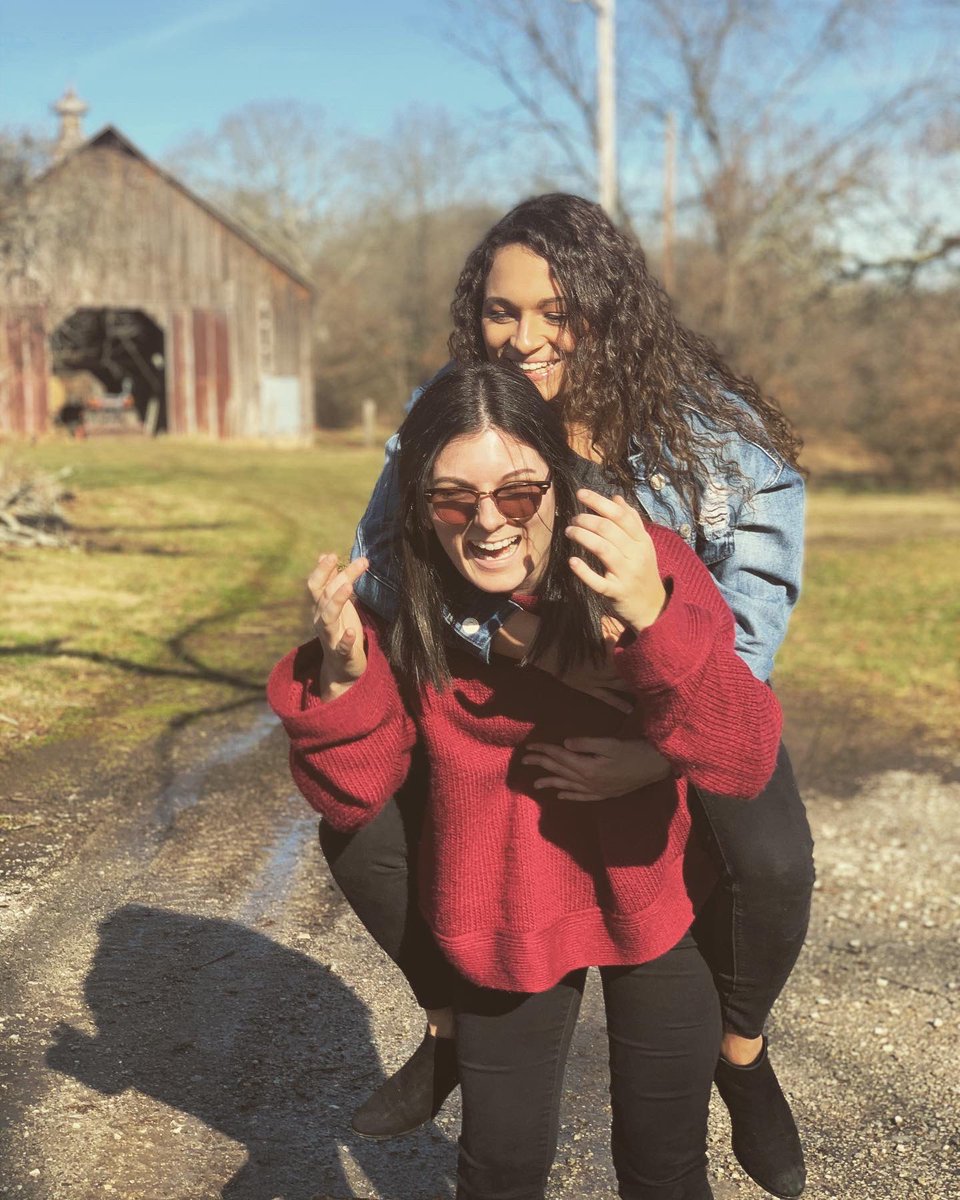 Aspencierre's tweet photo. Never be anything but yourself🌈 #NationalComingOutDay @desswatkin https://t.co/7YKVcabg0u