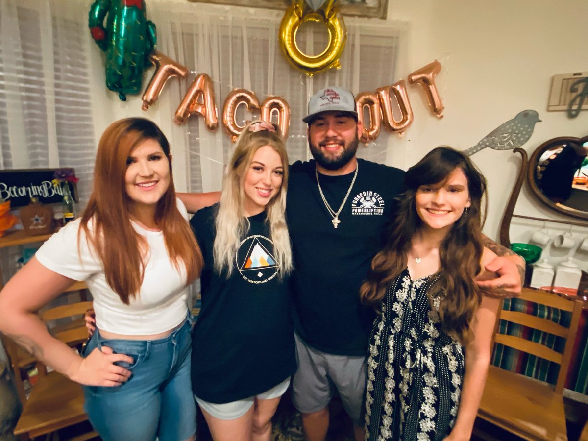 Taco bout love &amp; a cute ass engagement party 🥰🙂