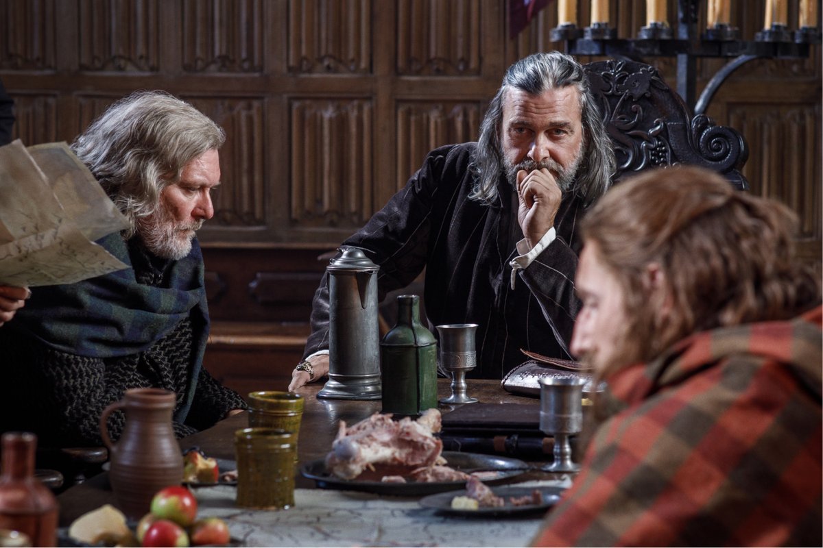 SwayCommunity's tweet photo. There are a lot of big egos sitting around this table.  #TheSpanishPrincess #FightLikeAWoman #AD https://t.co/x1pilpe08T
