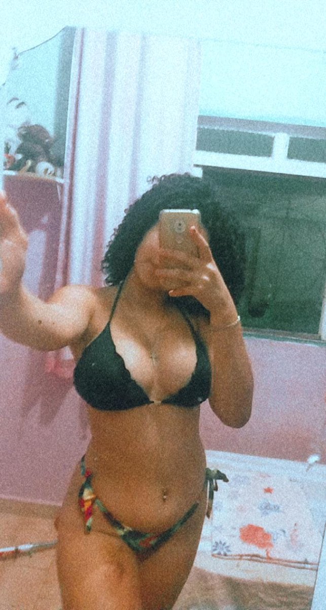 Silva_Kailanny_'s tweet photo. a gata de biquíni kkkkk https://t.co/gWgD49EHnQ