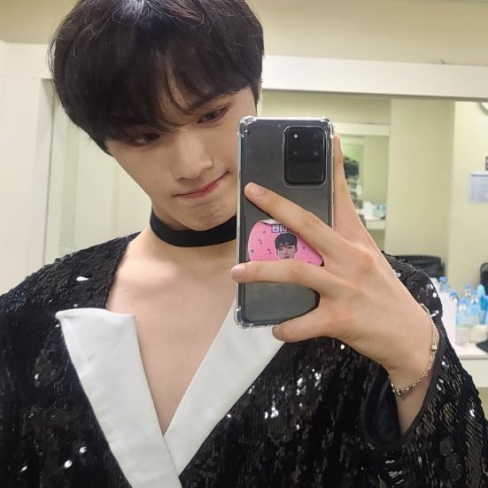 ba6jin's tweet photo. c trop pour moi https://t.co/qvf6ExuWIL