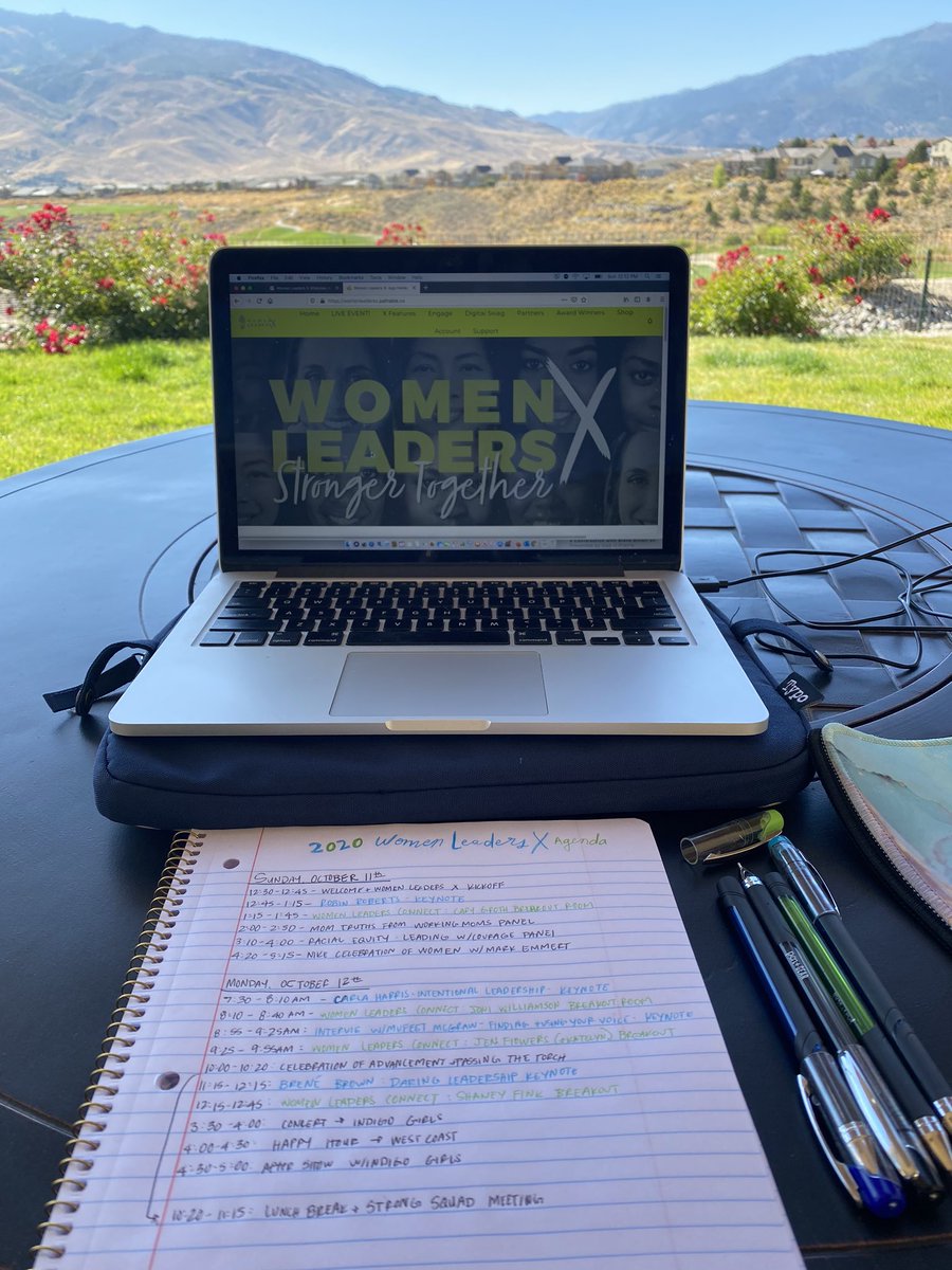 _WomenLeaders's tweet photo. Day 1️⃣ is in the books! We kicked off our first virtual convention with a 💥, and we can't wait to see what #WomenLeadersX has in store for tomorrow! 💚💙#StrongerTogether https://t.co/IdDKU1gzcQ