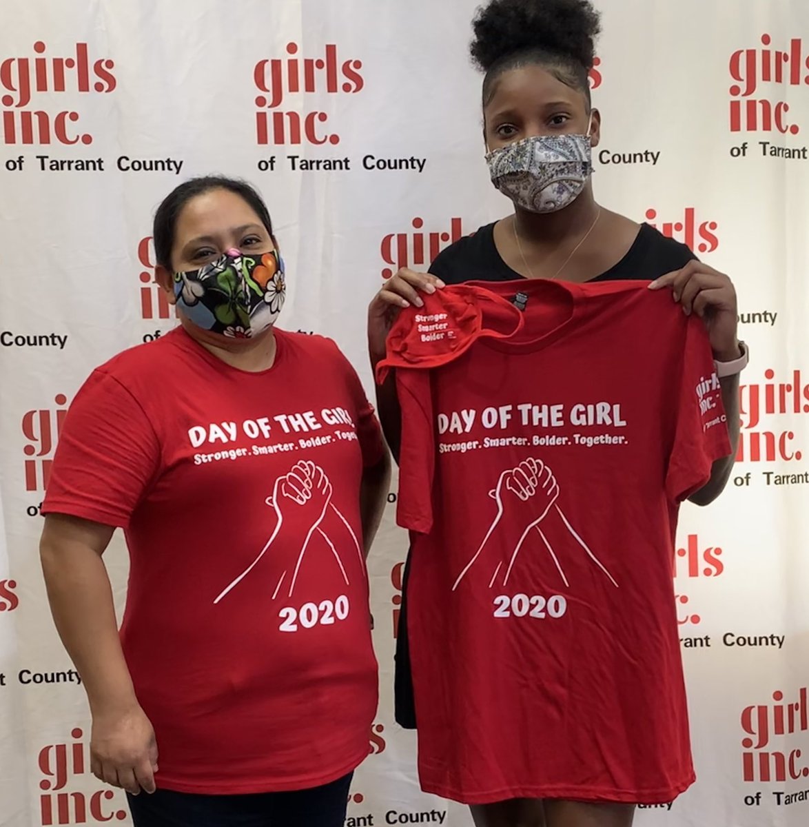 RoxstarMktg's tweet photo. Roxstar Marketing joins @GirlsIncTarrant in celebrating International #DayOfTheGirl and in empowering girls in our community! #smartstrongbold https://t.co/72LgufwcMd