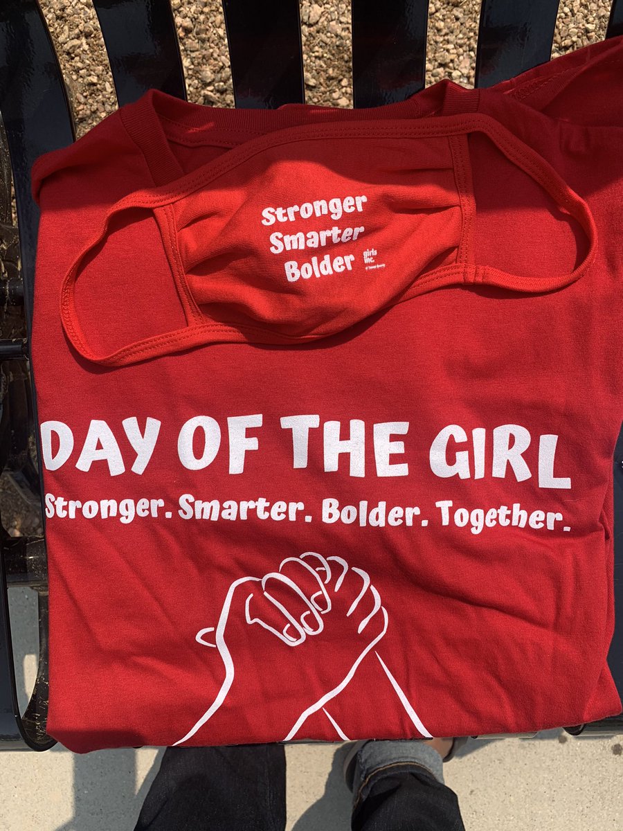 RoxstarMktg's tweet photo. Roxstar Marketing joins @GirlsIncTarrant in celebrating International #DayOfTheGirl and in empowering girls in our community! #smartstrongbold https://t.co/72LgufwcMd