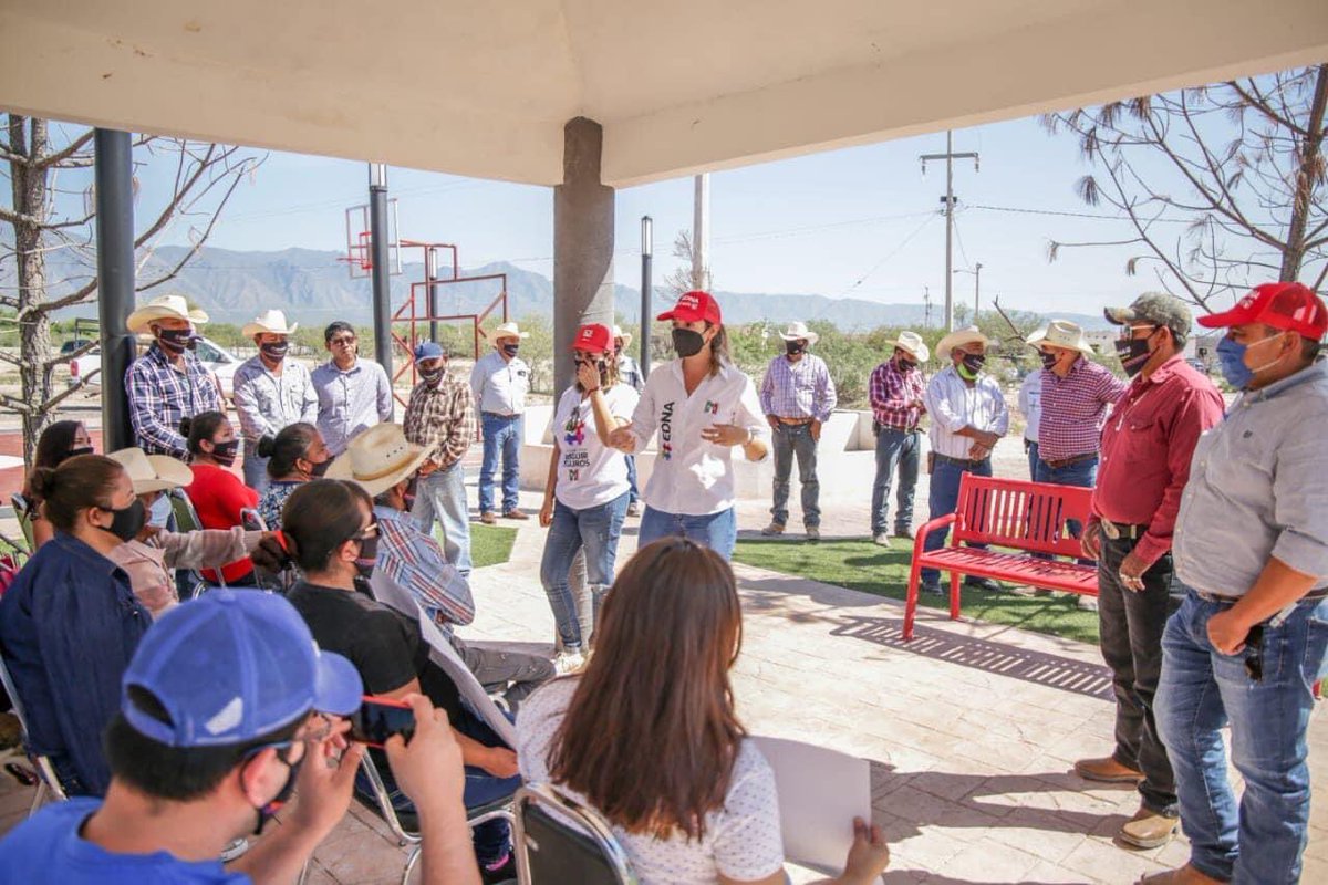 ednadavalos12's tweet photo. Un domingo donde seguimos trabajando con mucha ilusión, porque para mí es un honor ser su candidata. ¡Gracias a las familias del campo de Ramos Arizpe por su confianza! 
#SúmateYVotaEdna https://t.co/zAas0YdRsh