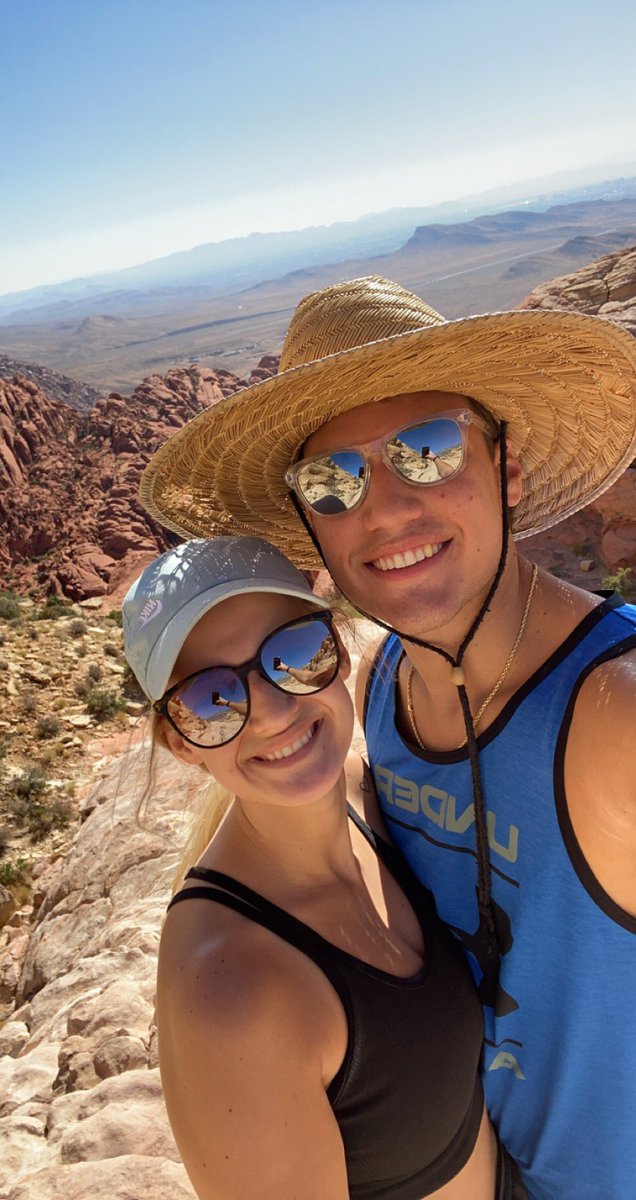 kyliejorgensen_'s tweet photo. How it started:        How it’s going: https://t.co/FNc7tJuZ0G