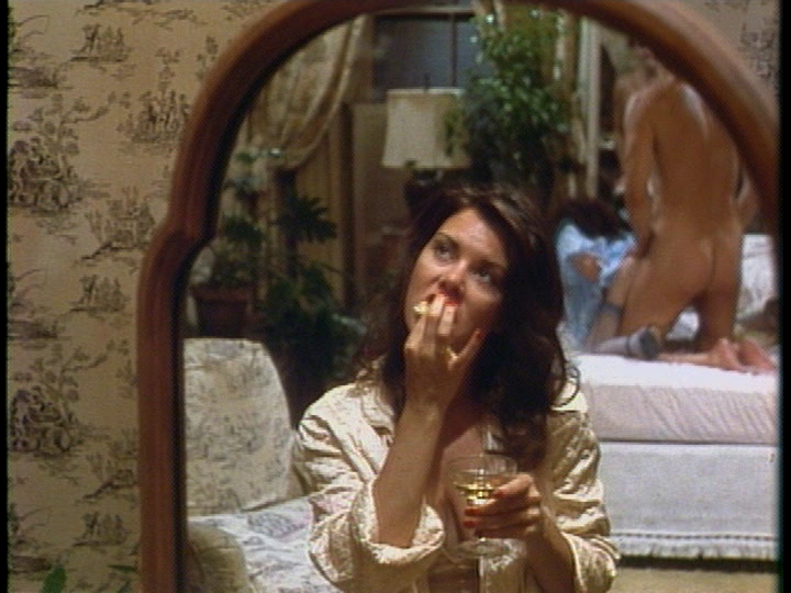 ladyloverbrotha's tweet photo. Delicious (VXP, 1981)
#CandidaRoyalle doesn't give hubby #AaronStuart what he wants so he is boning maid #DesireeCousteau who gets subsequently fired. #VeronicaHart takes the job and puts a spell on her employers. Butler #RBolla is not pleased hatches a plot to get rid of her. https://t.co/I4X02fBVyn
