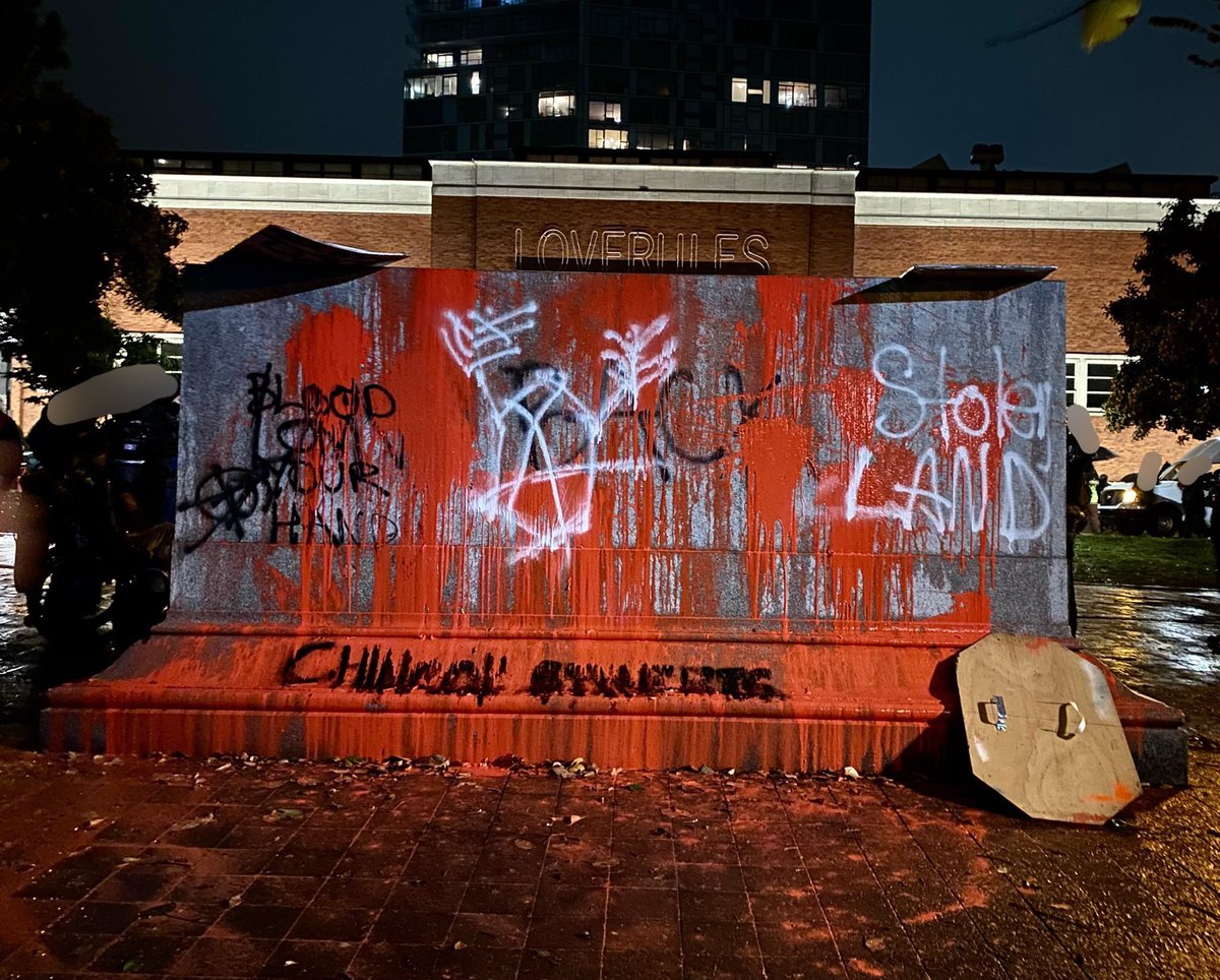Additional photos of vandalized ROOSEVELT and LINCOLN statues in   #Portland.