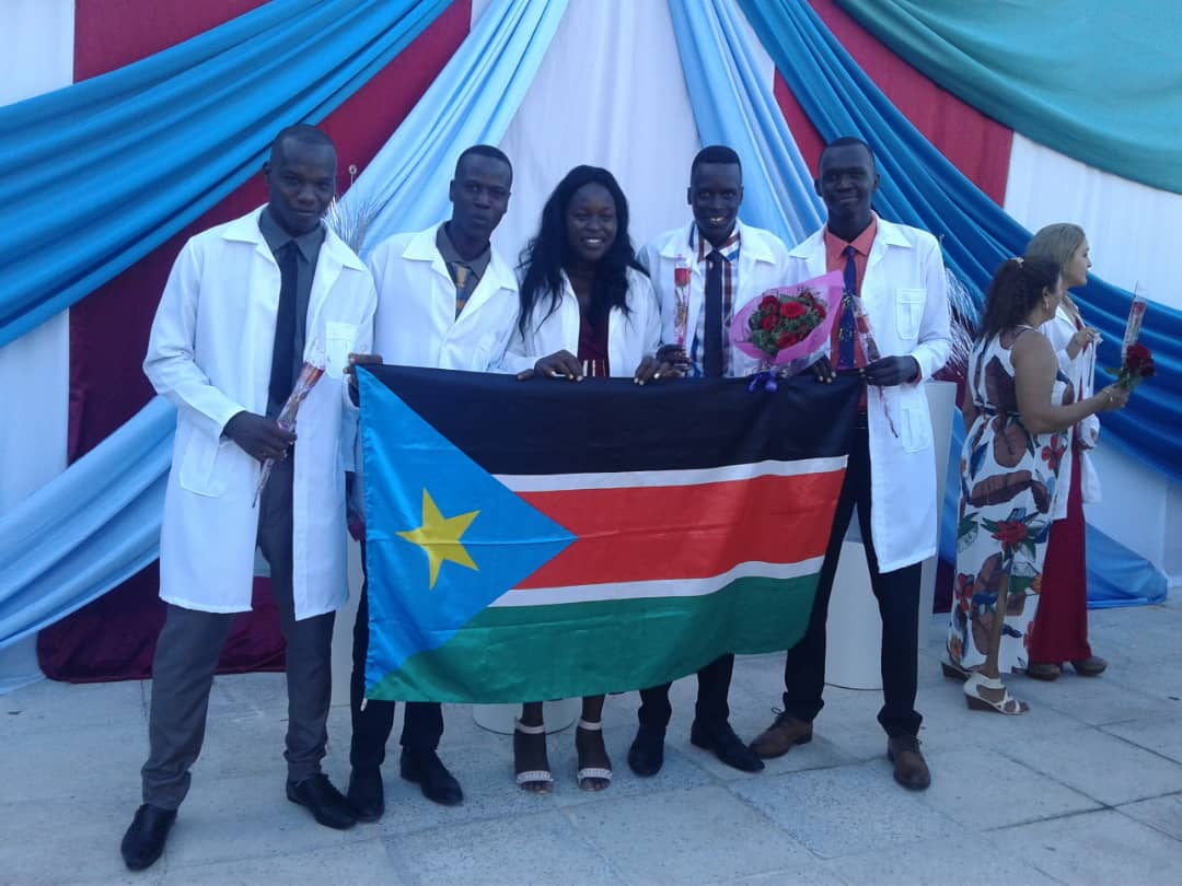 DrLasu's tweet photo. #Take_our_doctors_home
One year in cuba waiting for tickets from ministry of higher education Science & technology/ Ministry Of health. Any NGO or concerned citizen, time to act is now.
@SouthSudanGov
@ssdoctorsunion
@SouthSudanMedia
@SSNGOF
@SSRCS
#SSOT https://t.co/lnrkRvcEUr