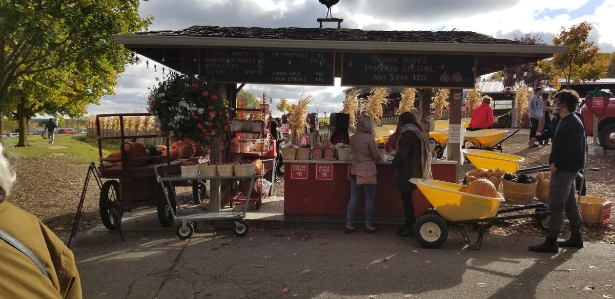 GaryGouldPhD's tweet photo. Went to Springridge farms today and saw the best looking counter shields yet. They really fit in to the country decor! I love creative solutions! #springridgefarms #creativityrocks #happythanksgiving https://t.co/PWoVruD4T5