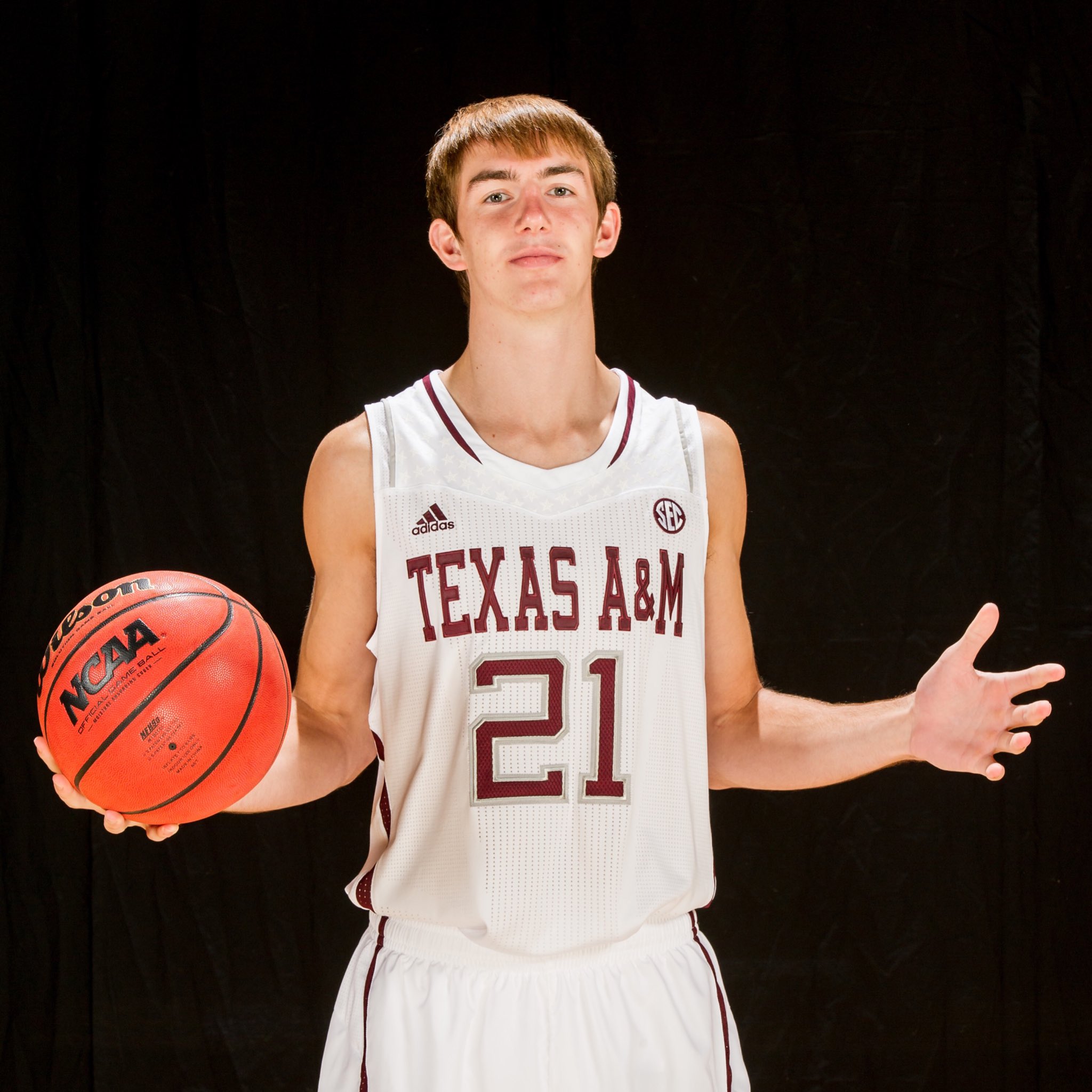 Alex Caruso - Men's Basketball - Texas A&M Athletics 