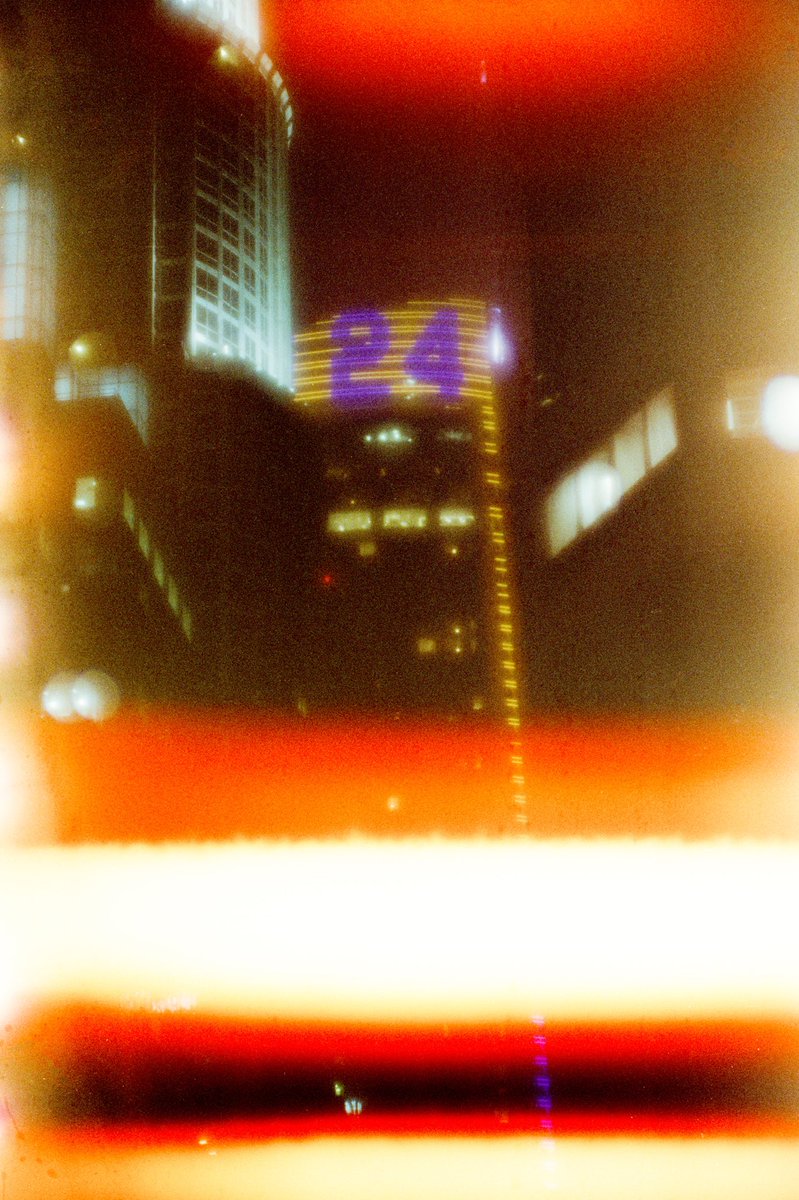 StephenVanasco's tweet image. 💜💛