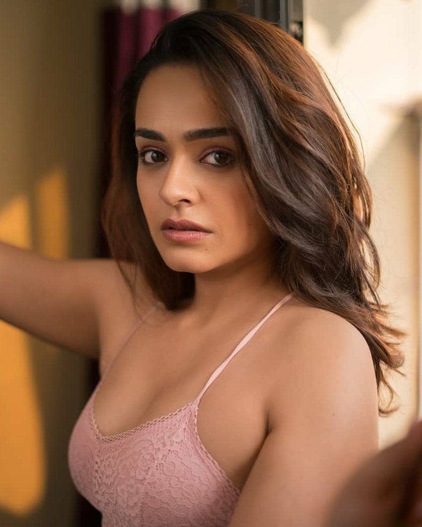 Actress Maniac π (@suhashetty69) on Twitter photo 2020-10-14 04:22:26 Apoorva Arora is thicccc af π€€π₯β€οΈ Apoorva Arora is thicccc af π€€π₯β€οΈ
