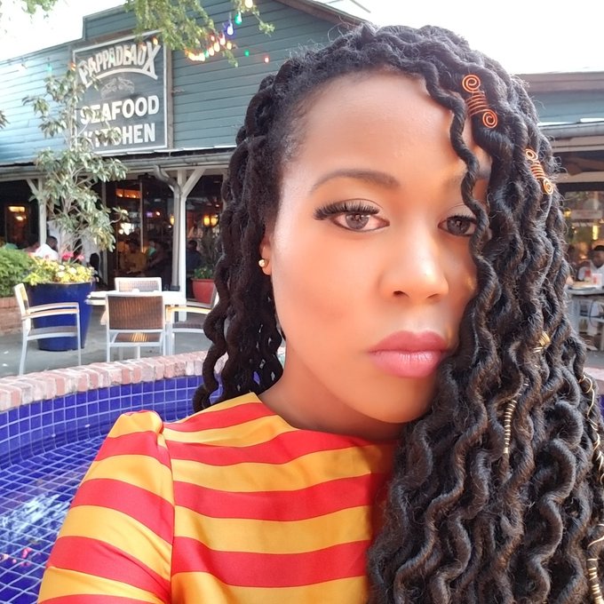 Want to ask me questions? See my transition out the industry? YouTube coming soon...💋💋 https://t.co/