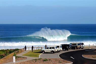 - go a bit south and you’ll be in margaret river, an amazing surfing location with tons of wineries and chocolate factories